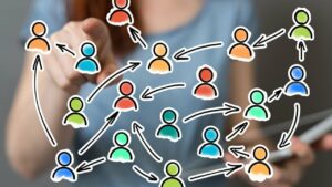 Bien réseauter pour trouver son nouvel emploi